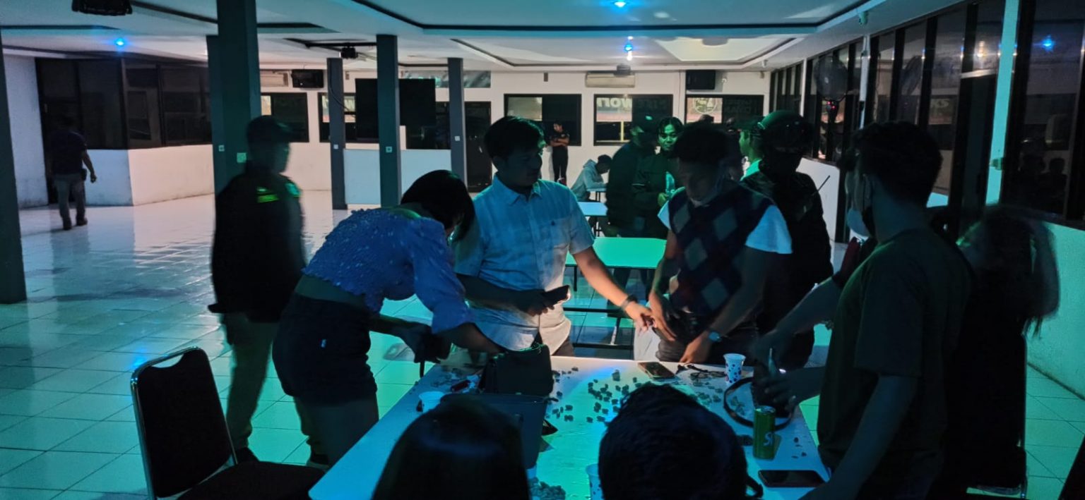 Petugas Geledah dan Tes Urin Pengunjung Cafe Mazogi, Hasilnya?