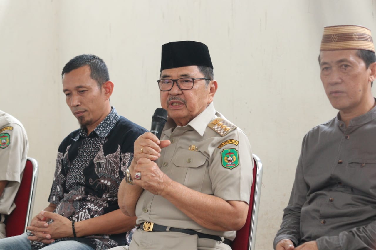 Dihadiri Walikota Palopo, Unanda Palopo Serahkan LPJ Bantuan Dana Hibah Rp 700 Juta ke Pemkot