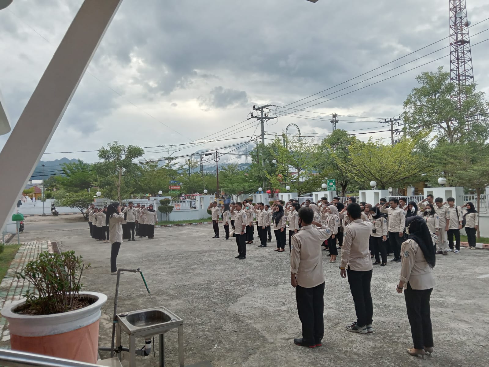 Ikuti Imbauan Pemkot, DPMPTSP Palopo Rutin Apel Pagi dan Sore