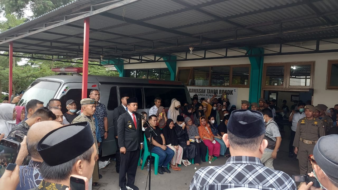Gubernur Lepas Jenazah Syukur Bijak ke Walmas, Sudirman Sulaiman : Kami Berduka!