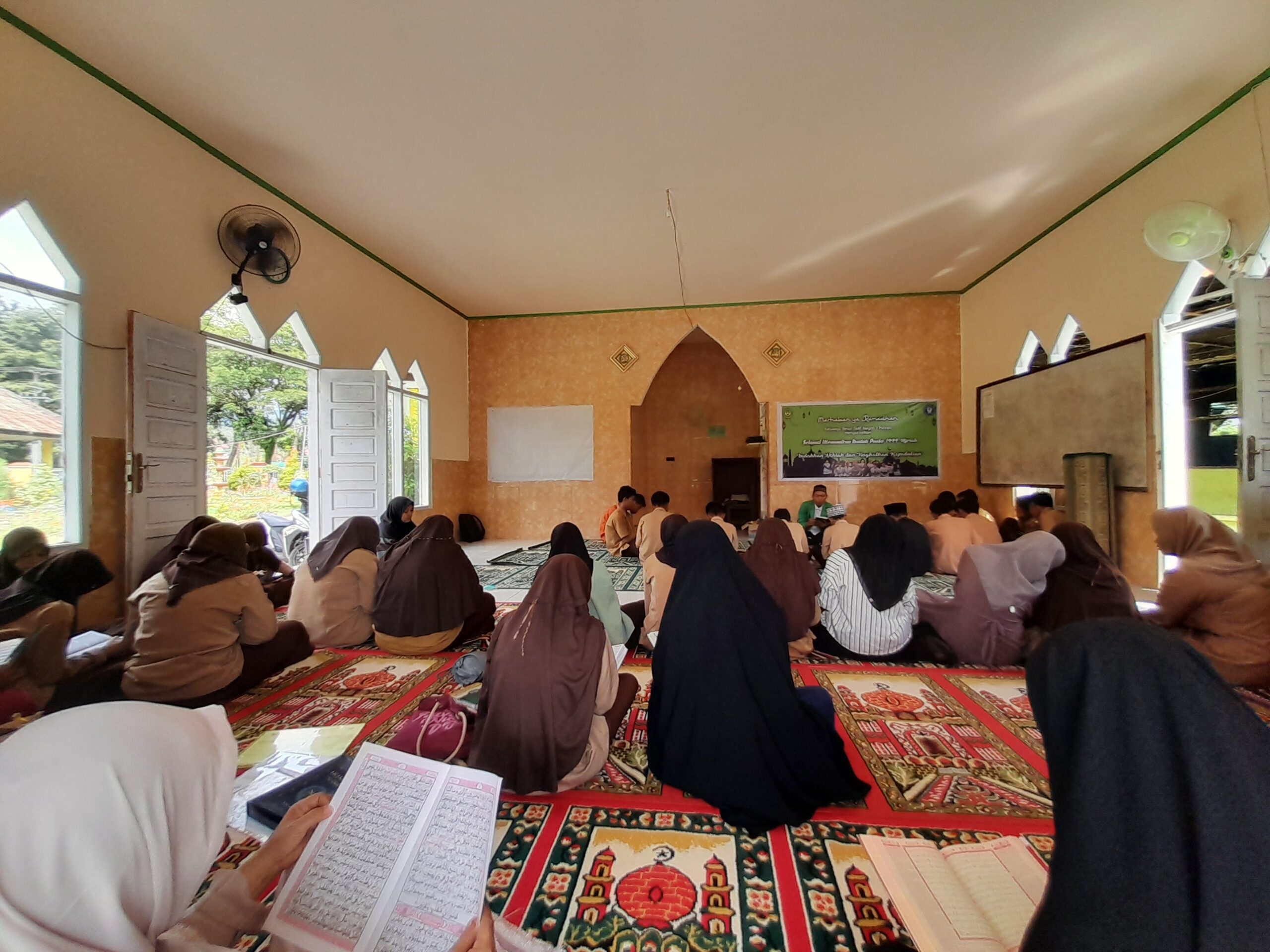 Amaliah Ramadan, SMP Negeri 7 Palopo Awali Pembelajaran dengan Salat Dhuha