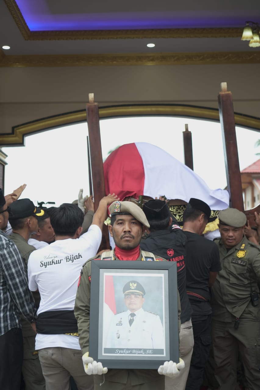 Penghormatan Terakhir Pemkab Luwu Untuk Almarhum Syukur Bijak
