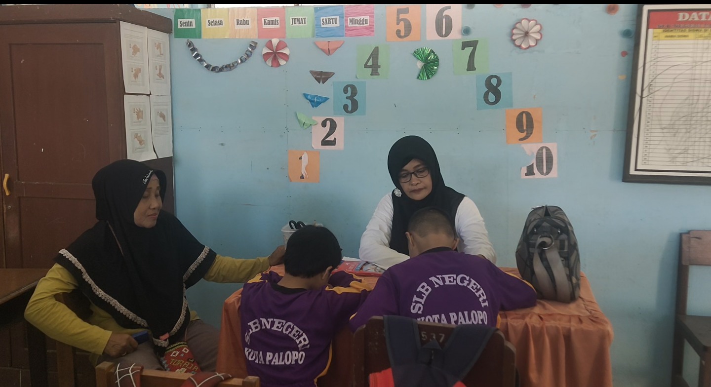 Bikin Bangga, Siswa SLB Palopo Juara Desain Grafis di Makassar