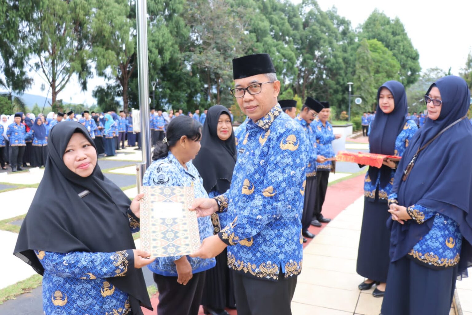 9 ASN Luwu Timur Terima SK Pensiun