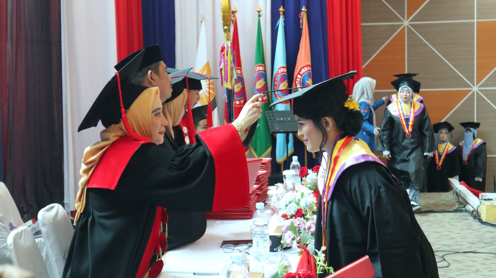 UMB Palopo Kukuhkan 629 Sarjana dan Profesi