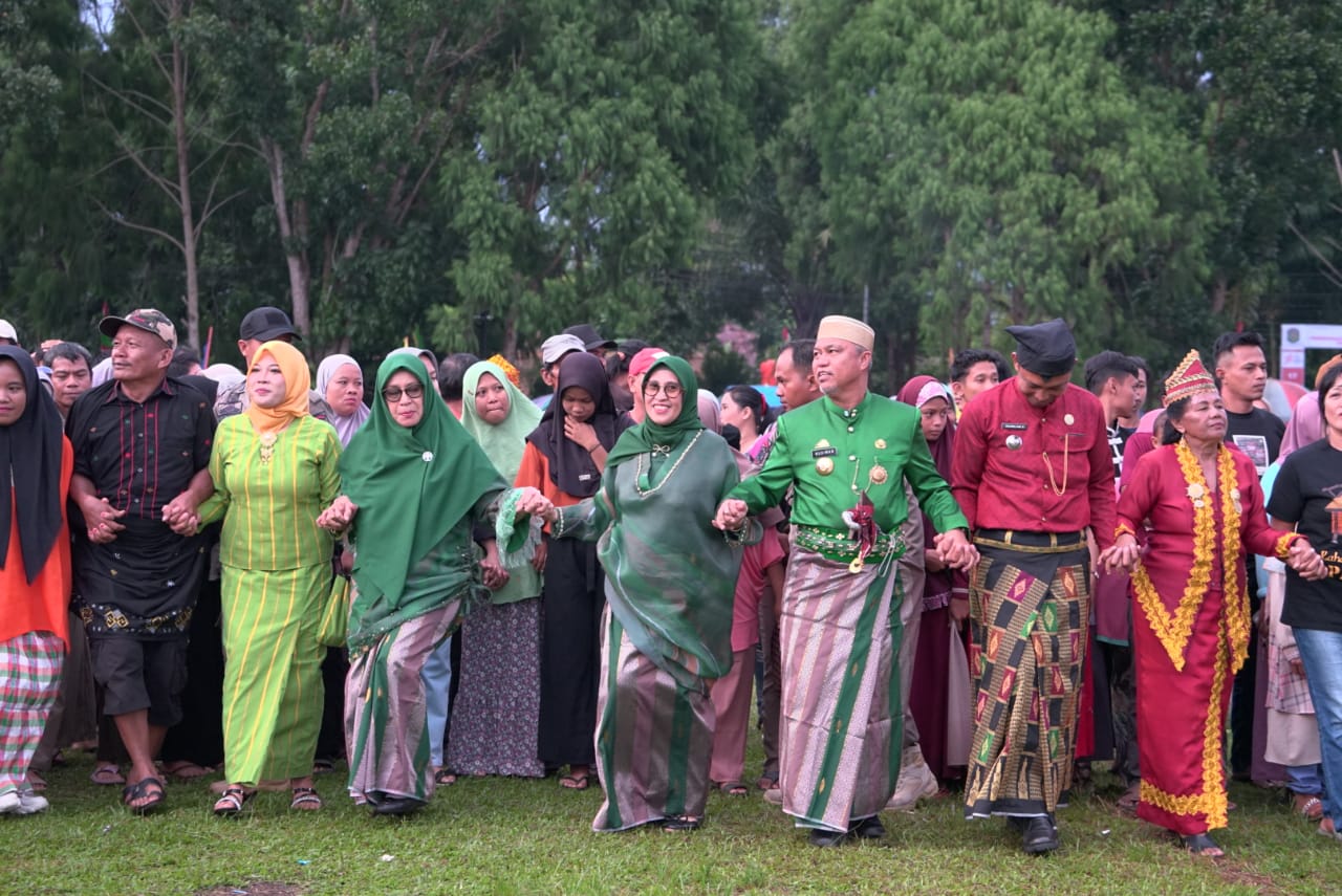 Budiman Apresiasi Atraksi Budaya di Mangkutana