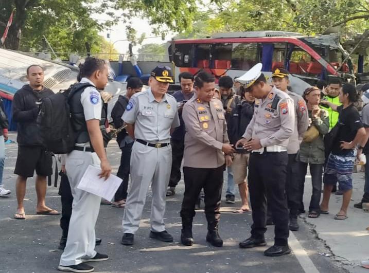 Jasa Raharja Jamin Seluruh Korban Tabrakan Bus Sugeng Rahayu Vs Eka Cepat di Ngawi
