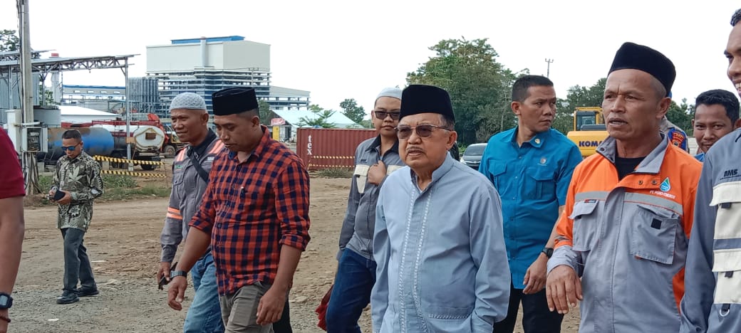 Berkunjung ke Pabrik Smelter Miliknya, Mantan Wapres JK Disambut Unjuk Rasa Masyarakat Bua