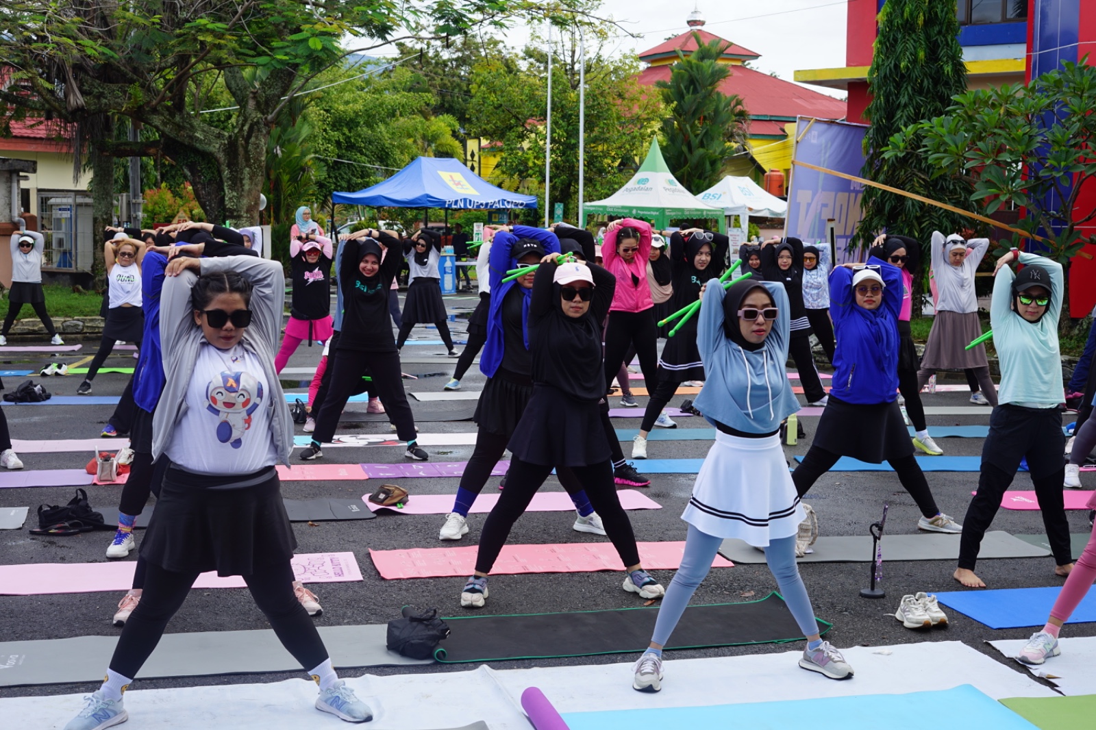 100 PIKK PLN UP3 Palopo Antusias Ikuti Olahraga Pound Fit