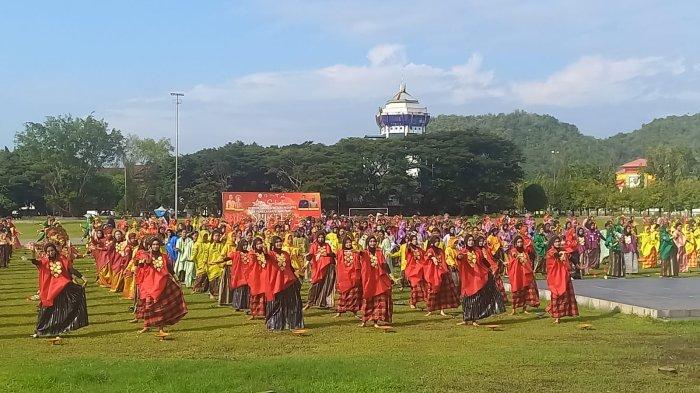 Video 1.000 Pelajar SMA/SMK Ikut Sulsel Menari, Pecahkan Dua Rekor MURI