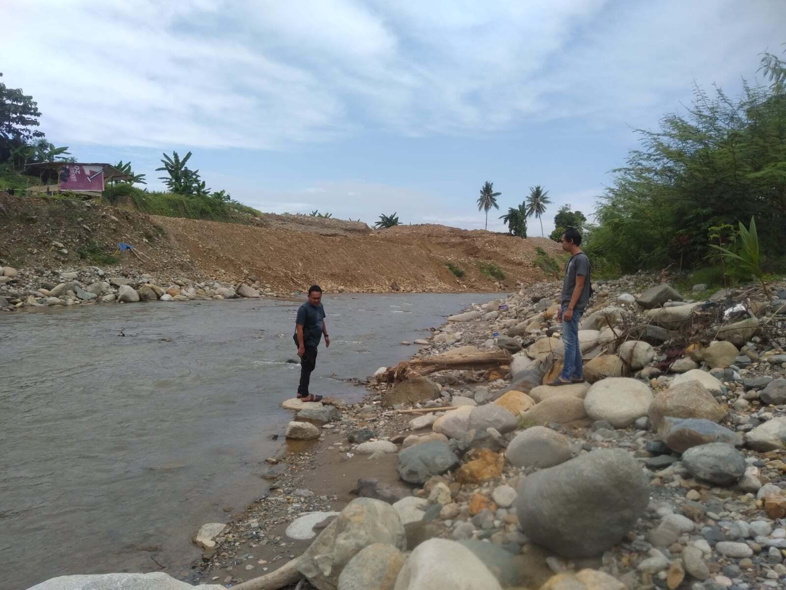 Resahkan Petani Rumput Laut, Polres Palopo Tutup Tambang Emas Ilegal di Mawa… Tonton Videonya