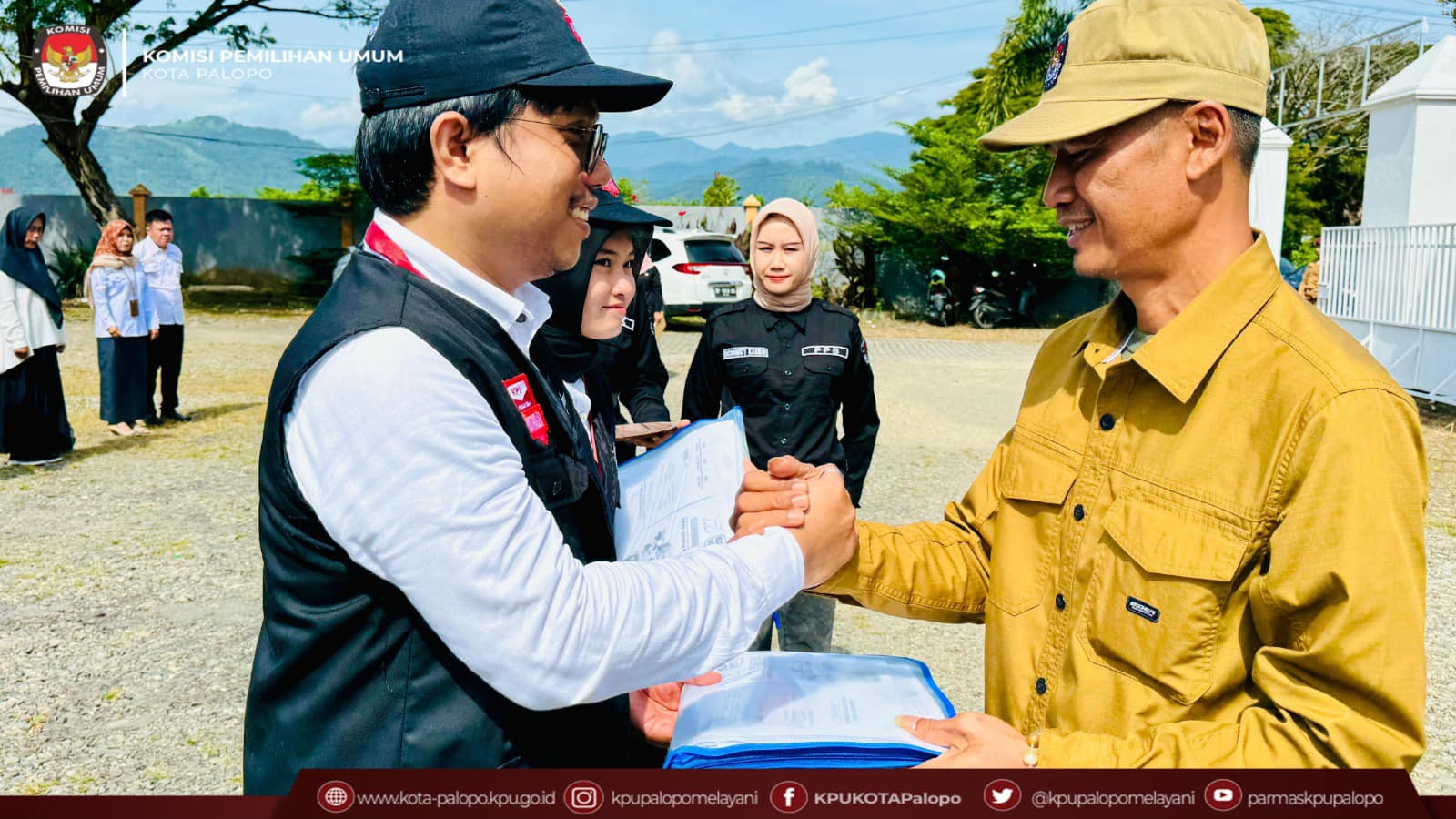 Video Apel Siaga dan Pelantikan 468 Pantarlih, Ketua KPU Palopo: Bertugas Data Pemilih untuk 250 TPS