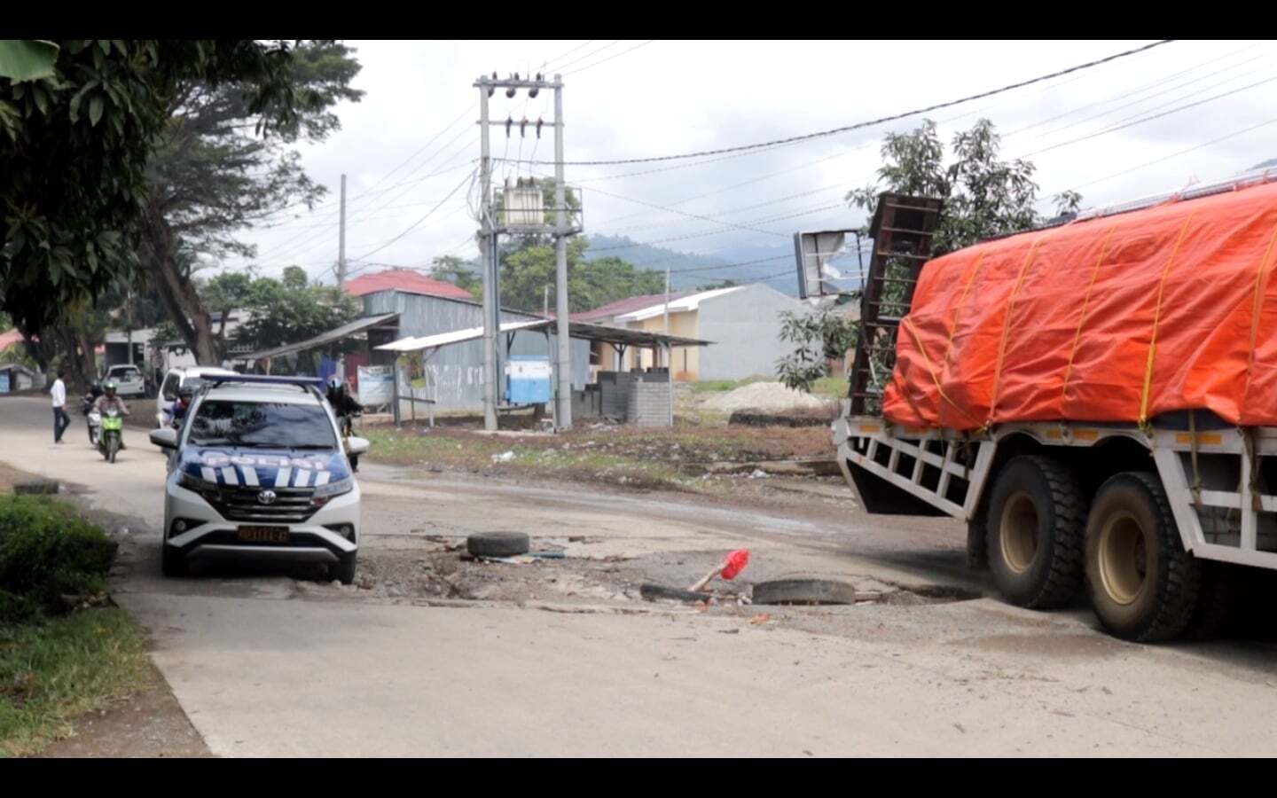 Pak Pj Walikota Palopo Tolong Perhatikan Jalan Andi Kaddiraja Berlubang di Sana-Sini, Ini Videonya