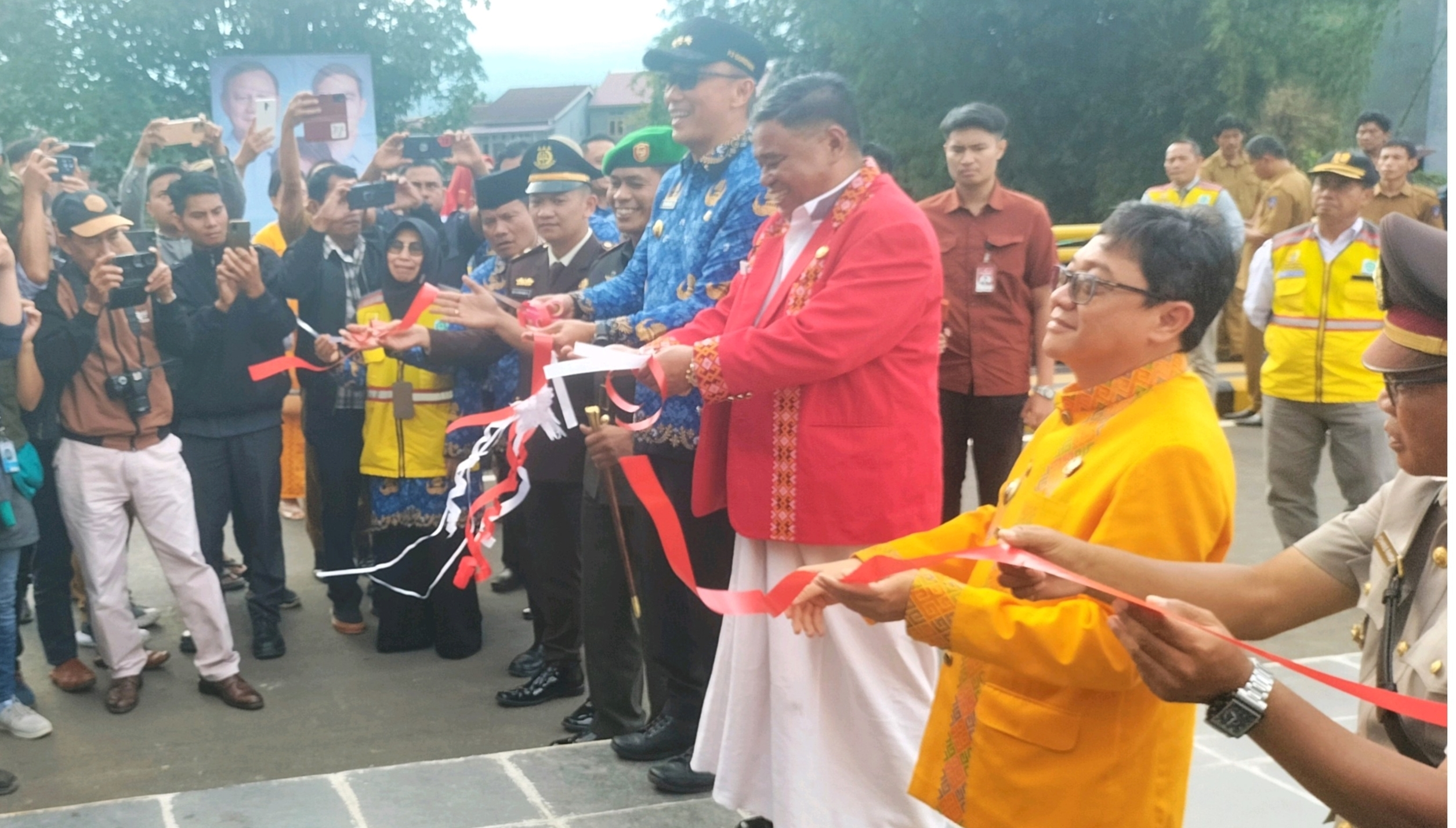 Video Pj Gubernur Sulsel Resmikan Jembatan Kembar Malangngo, Dibangun Senilai Rp6 Miliar