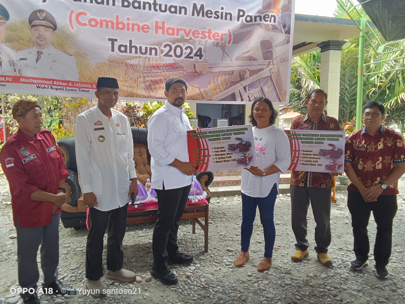Komitmen Kembangkan Sektor Pertanian, Wakil Bupati Luwu Timur Serahkan Bantuan Alsintan di Kalaena