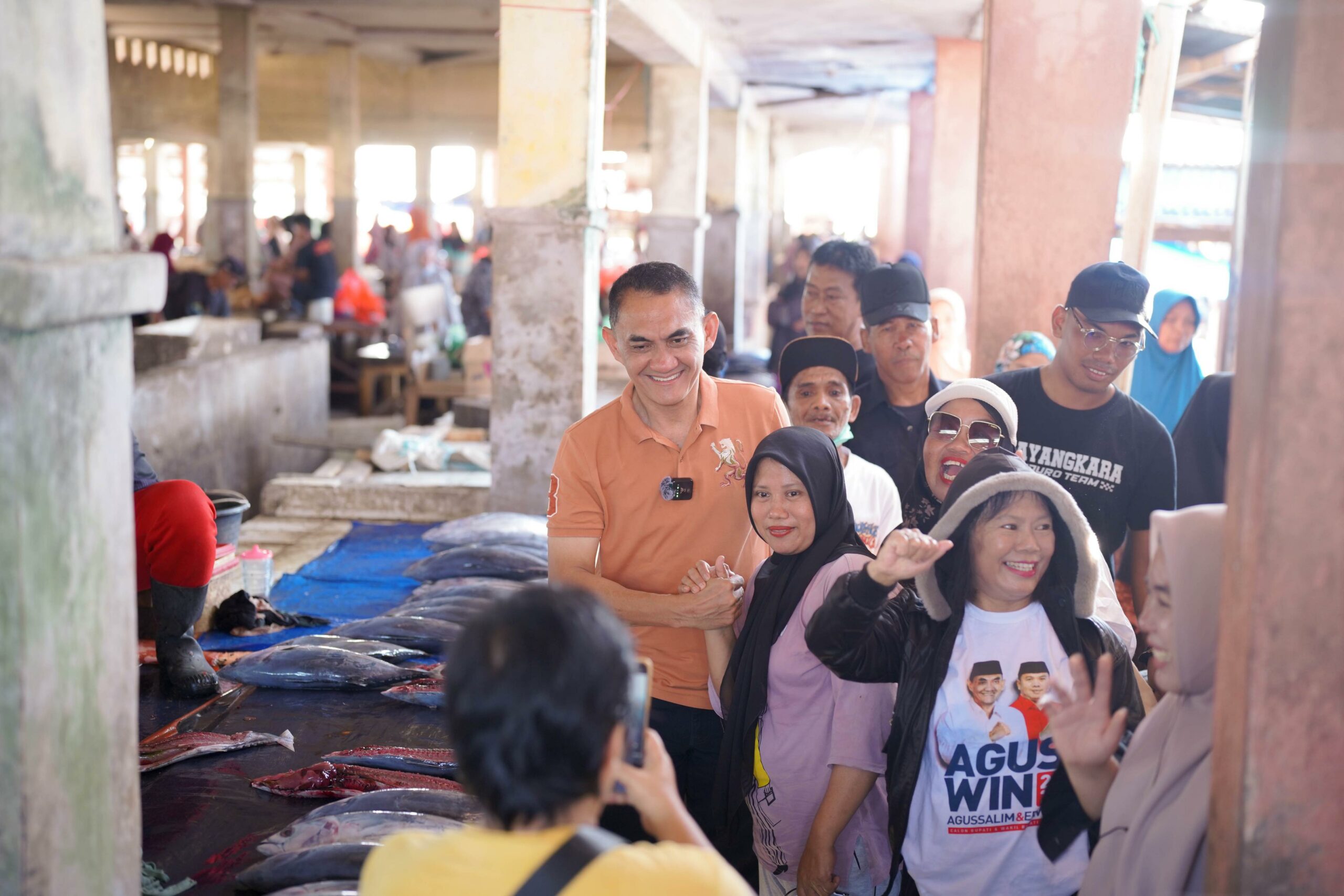 Tinjau Pasar Padang Sappa, Agussalim Tawarkan Program Ekonomi Kerakyatan