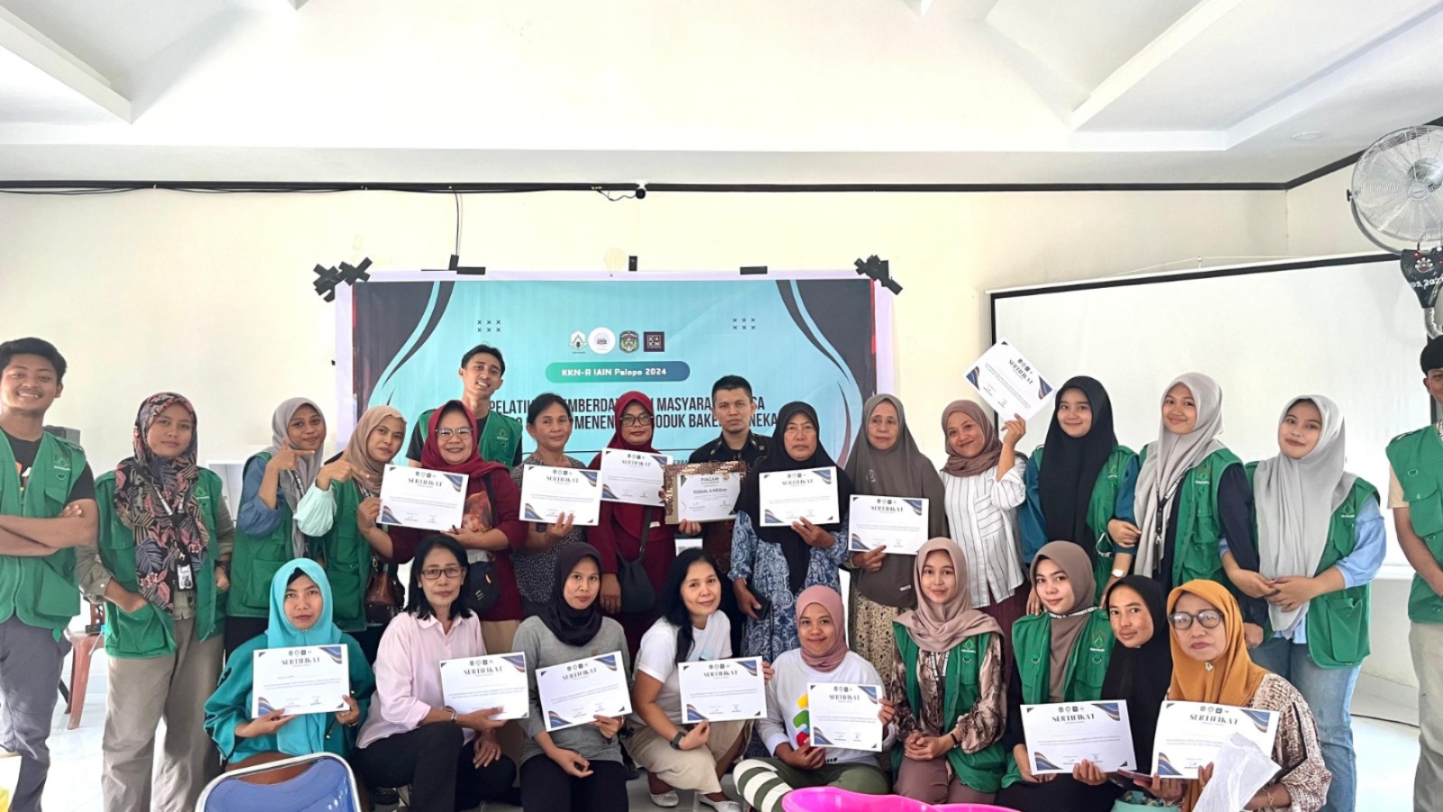 Mahasiswa KKN IAIN Palopo Gelar Pelatihan UMKM