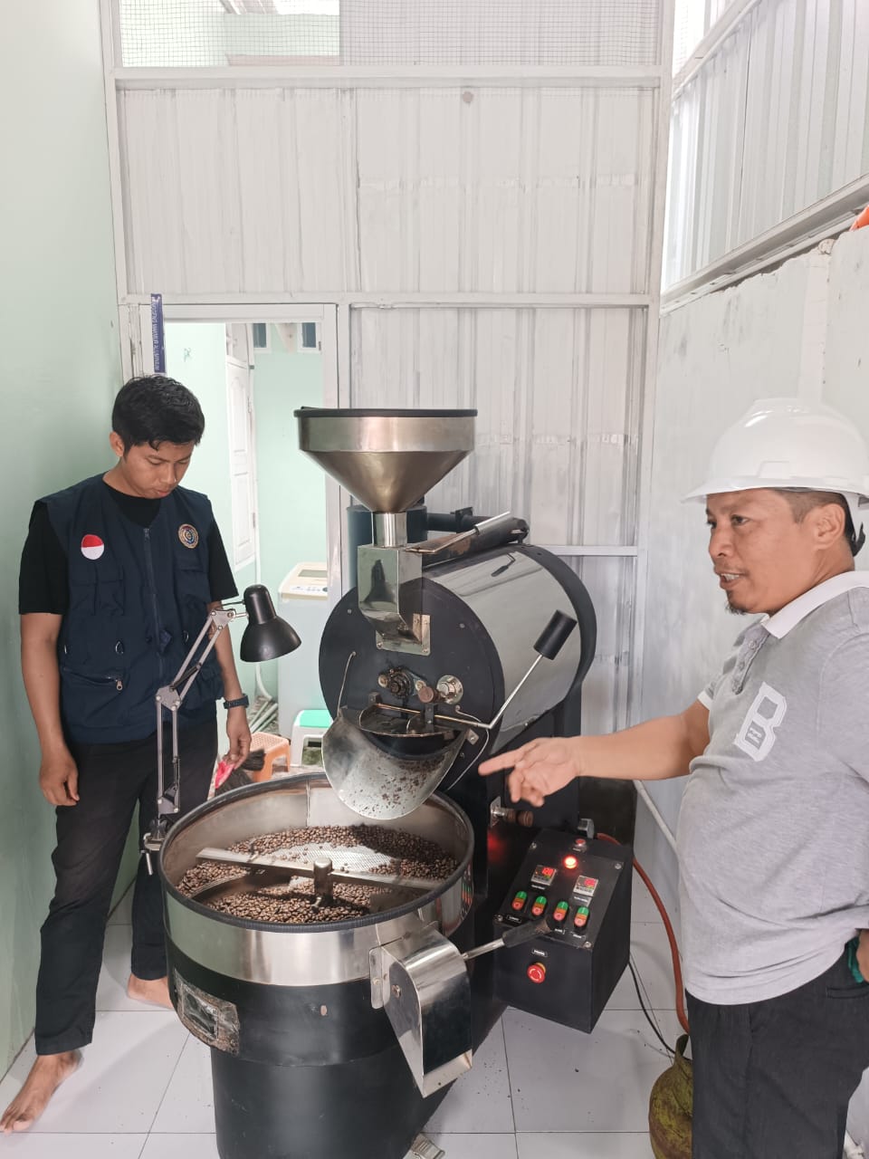 UM Palopo Gelar Pembinaan IRT-UM Luwu Utara melalui Pelatihan Pengembangan Variasi Produk