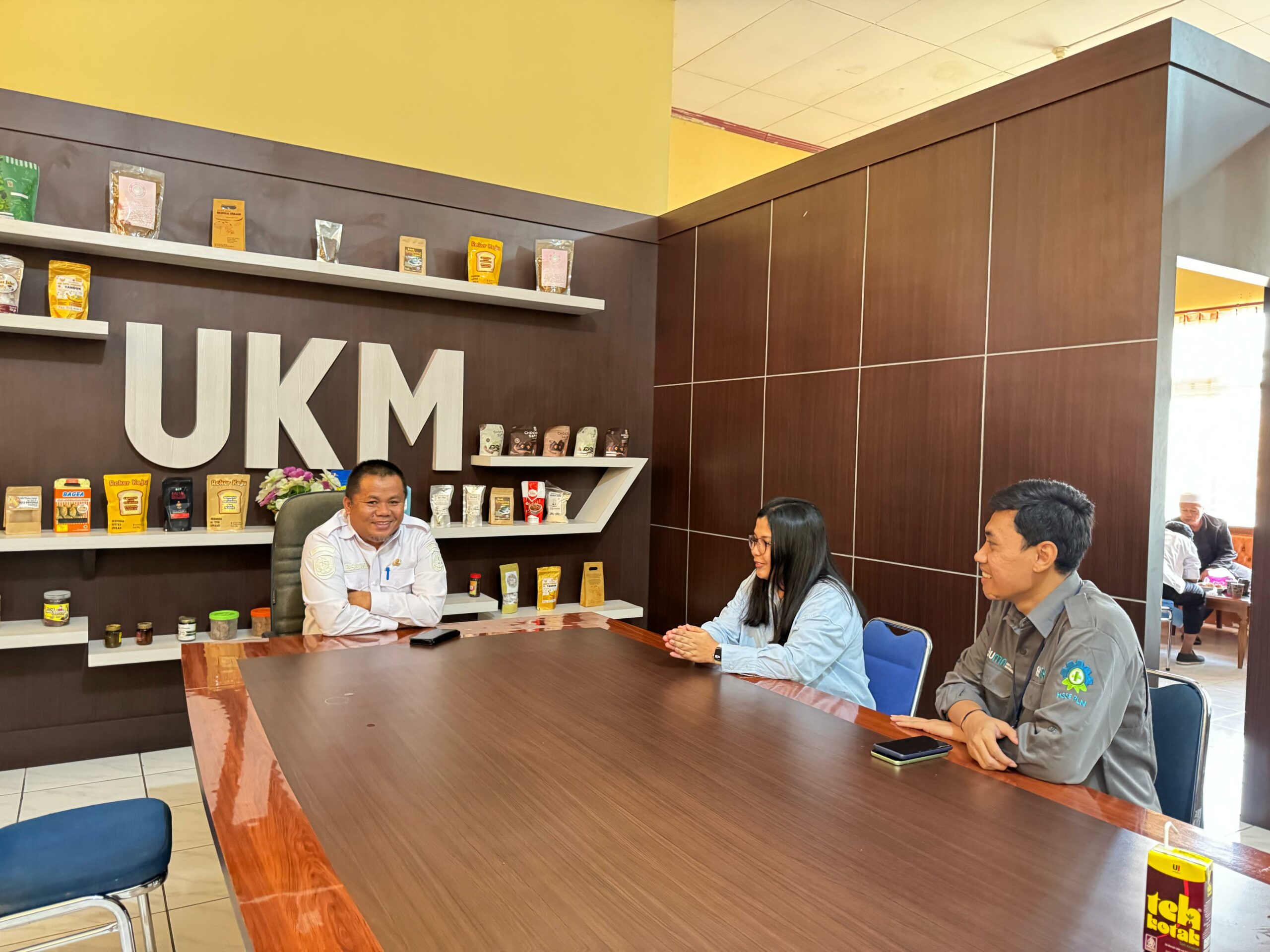 PLN ULP Masamba Berkoordinasi DP2KUKM Luwu Utara Bahas Rencana Akses Kelistrikan di Kecamatan Seko