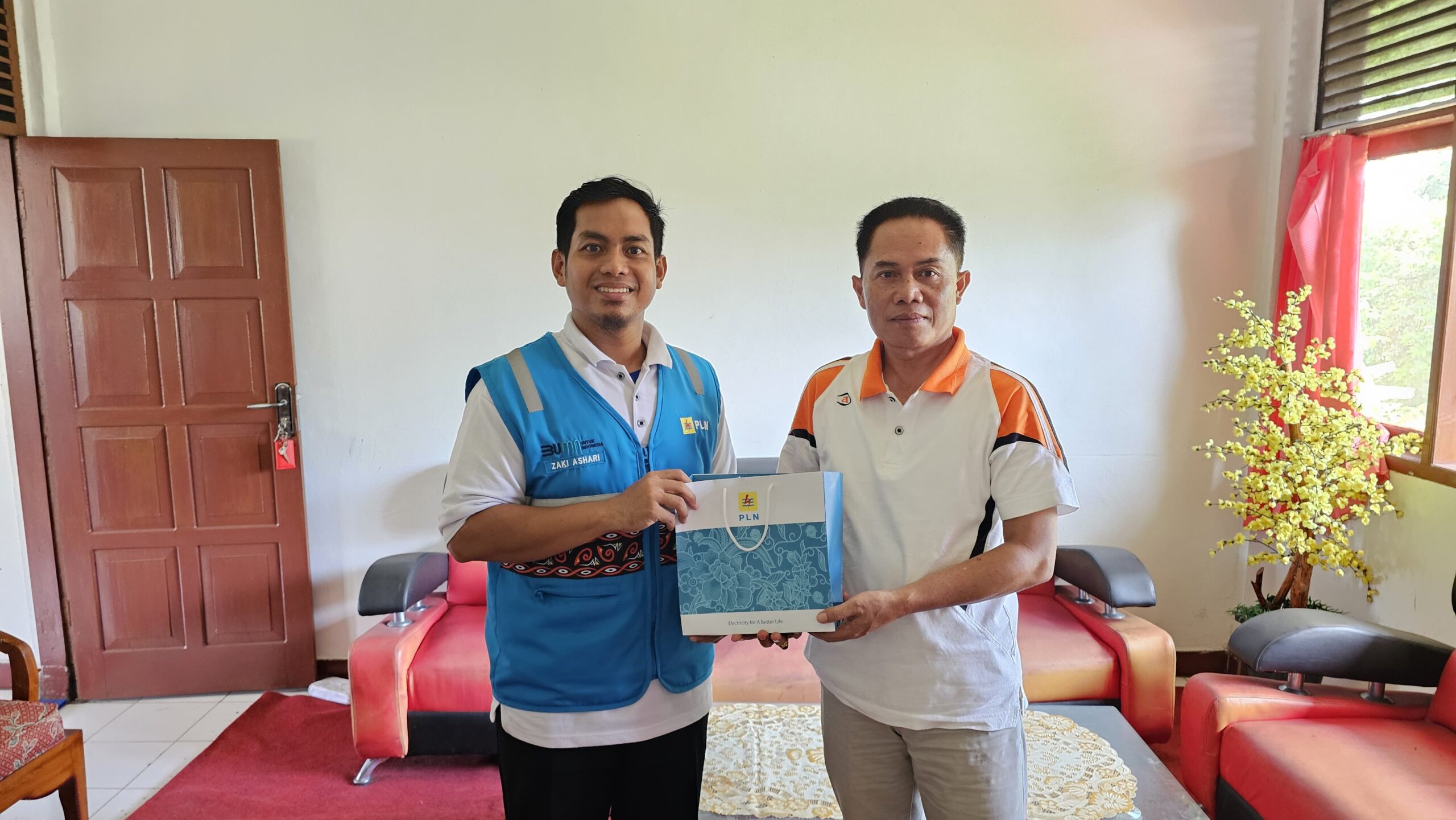 PLN ULP Makale Edukasi Risiko Kecelakaan Listrik di Kantor Kecamatan Rantetayo