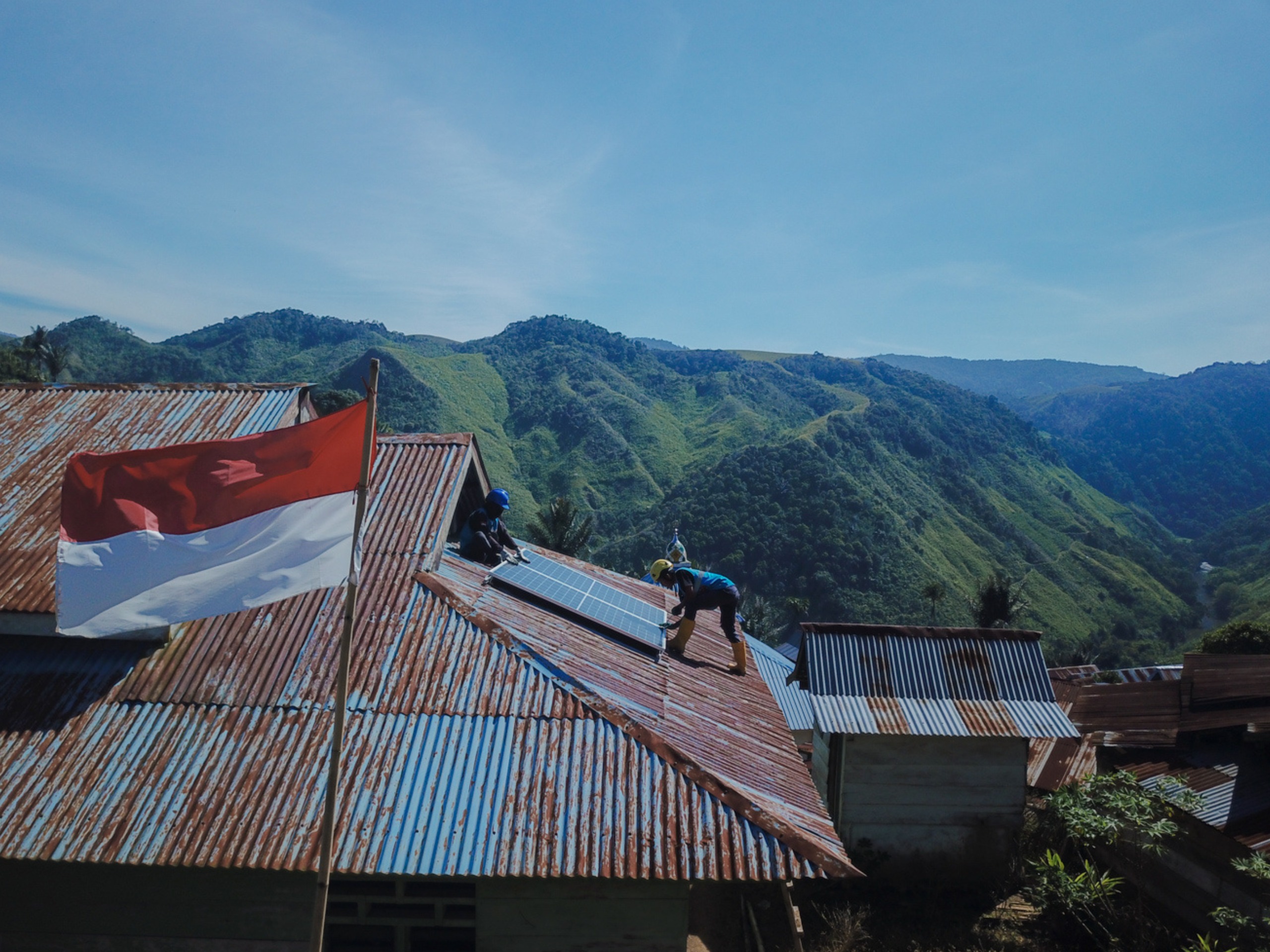 Inovasi SuperSUN, PLN Nyalakan Harapan Kemerdekaan di Kecamatan Seko 