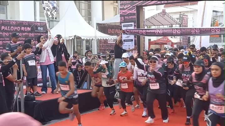 Ratusan Pelari Meriahkan BNB Palopo Run, Dihadiri Langsung Pendiri BNB, Vivi Zubedi