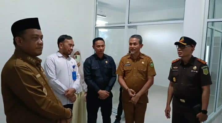 Kado Istimewa HUT ke-20, Ruang ICCU RSUD Batara Guru Diresmikan