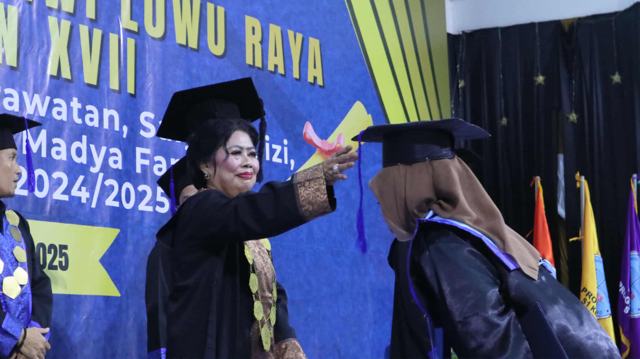 STIKES Bhakti Pertiwi Luwu Raya Wisuda 270 Mahasiswa, DR Agustina: 90% Alumni Sudah Bekerja Sesuai Kompetensi