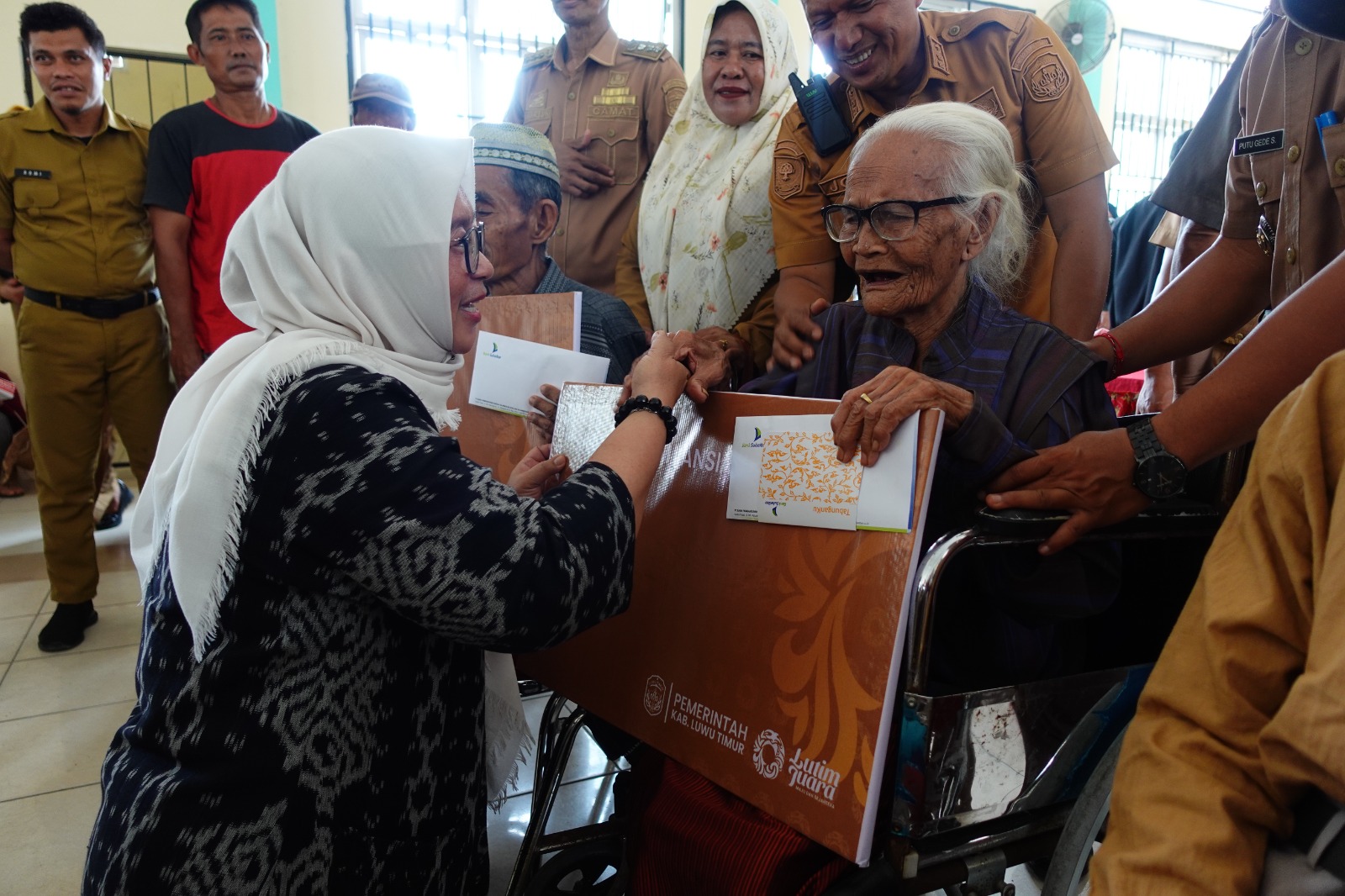 Lansia Tuna Fisik Hingga Usia Seabad Mulai Nikmati Program Unggulan Pemkab Lutim
