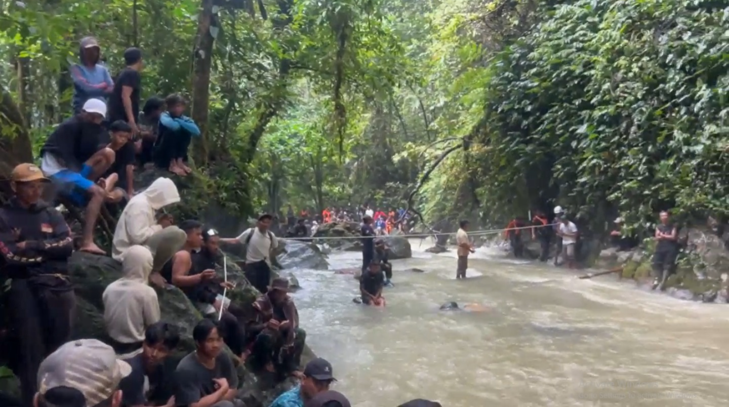 Pemuda Asal Wajo Hilang Usai Lompat dari Air Terjun Kembar Lutim, Sudah Tiga Hari Dicari Belum Ditemukan