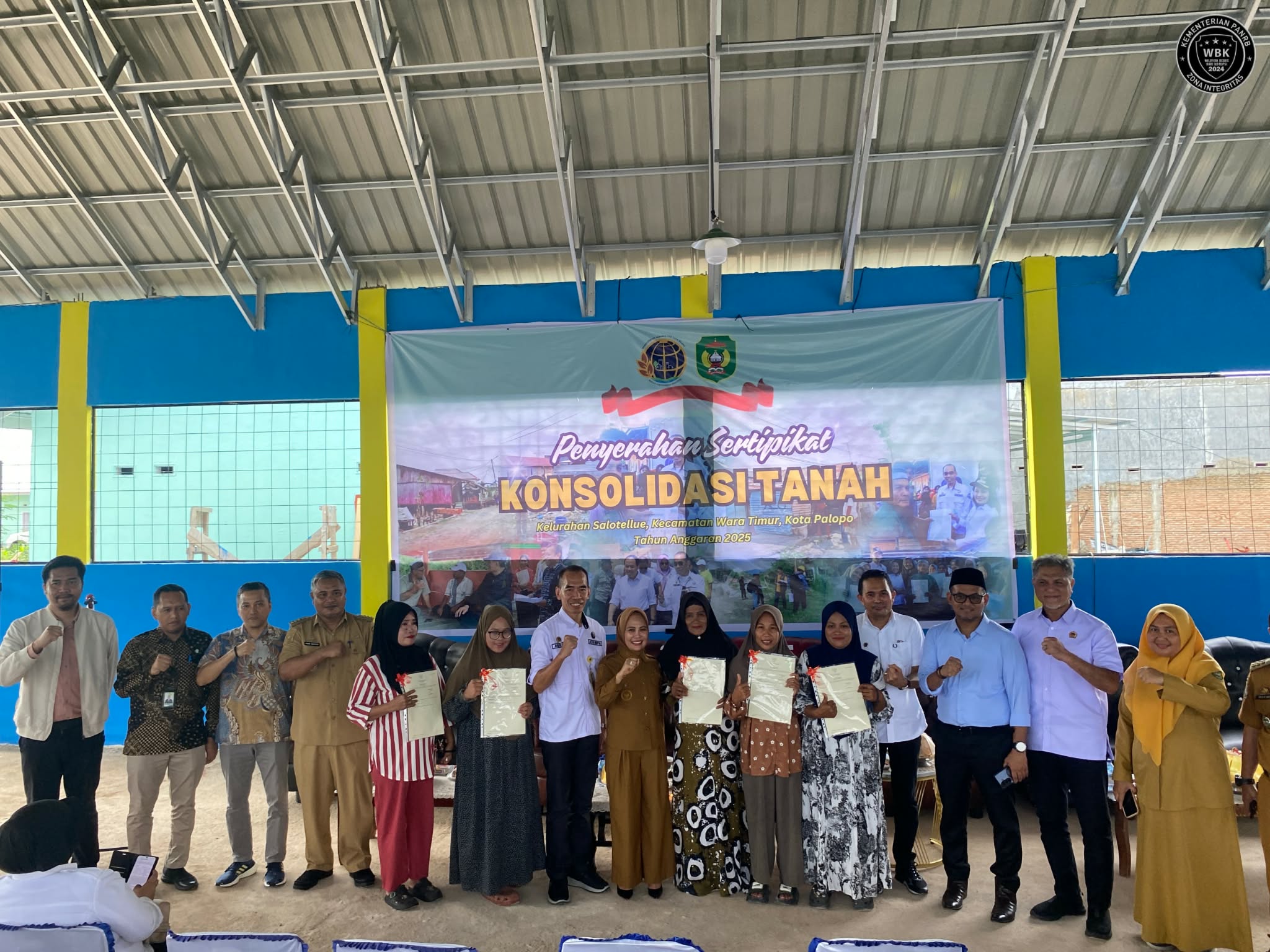 56 Sertipikat Konsolidasi Tanah Tahap II Resmi Diserahkan ke Masyarakat Kelurahan Salotellue