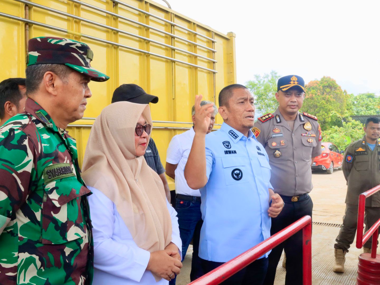 Tinjau SPBU, Bupati Lutim Harap Kelangkaan BBM Segera Teratasi