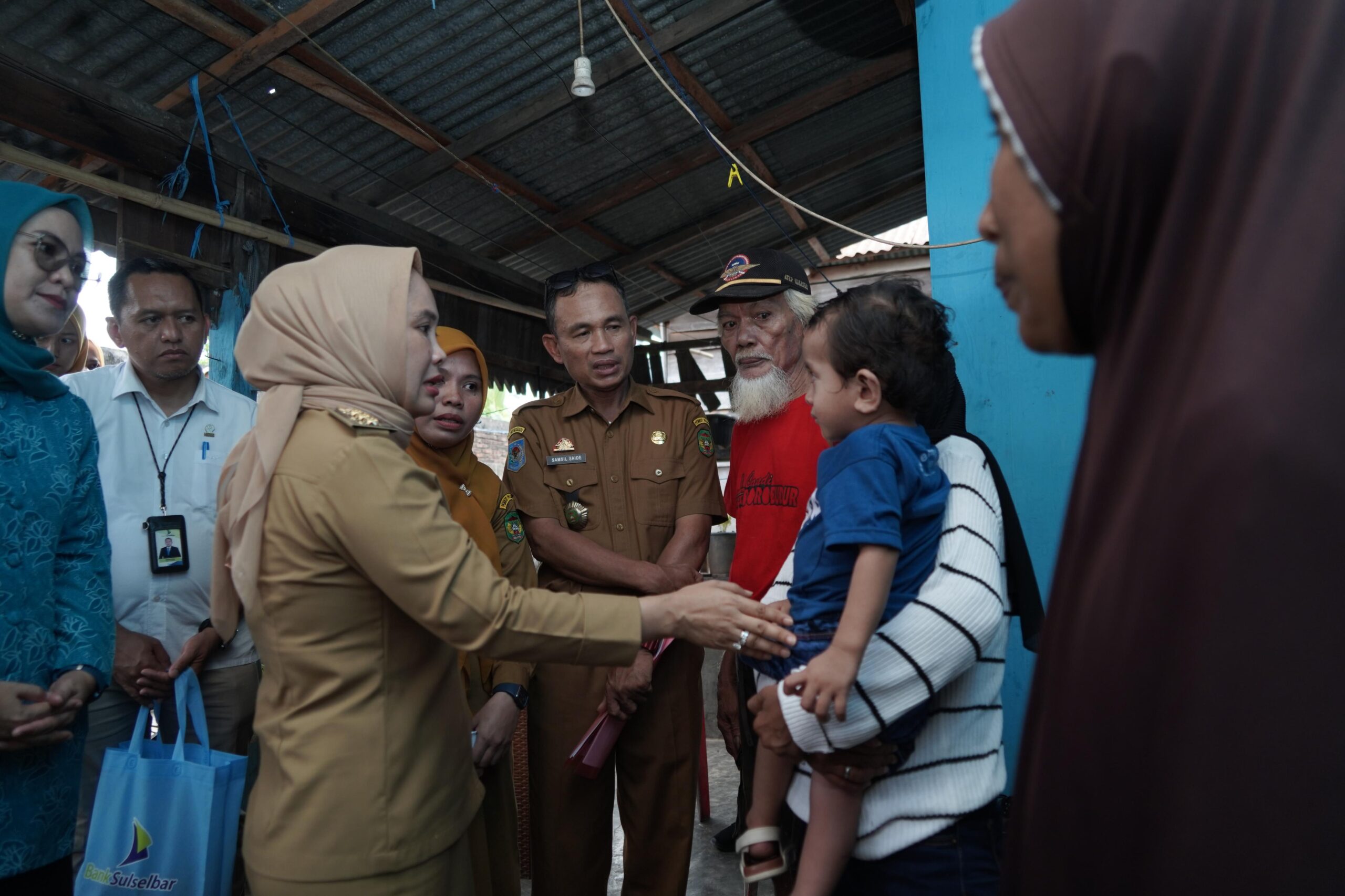 Salurkan Bantuan di Penggoli, Walikota Palopo Dorong Sinergitas Lintas Sektor Tangani Stunting