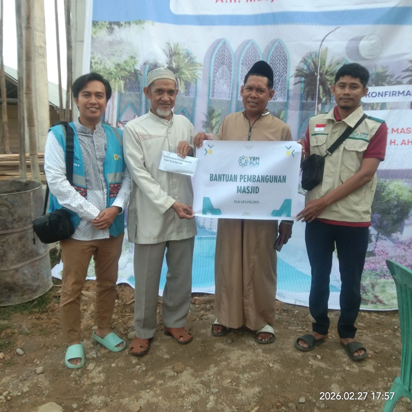 YBM PLN Melalui PLN ULP Tomoni Hadiri Buka Bersama dan Salurkan Bantuan Pembangunan Masjid