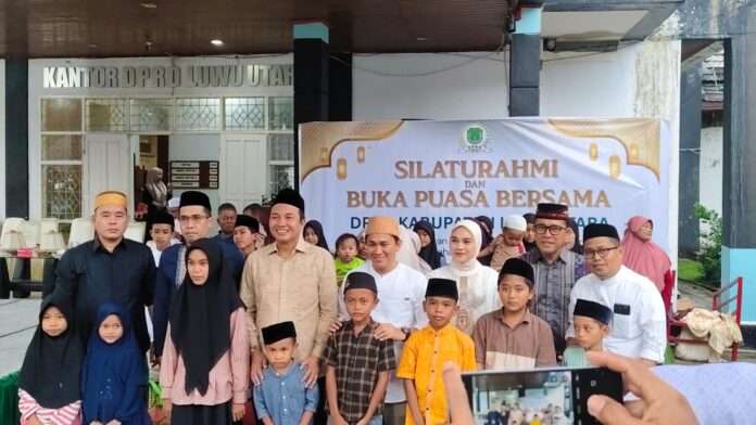 Jalin Silaturahmi, DPRD Luwu Utara Gelar Buka Puasa Bersama dan Salurkan Santunan ke Anak Yatim