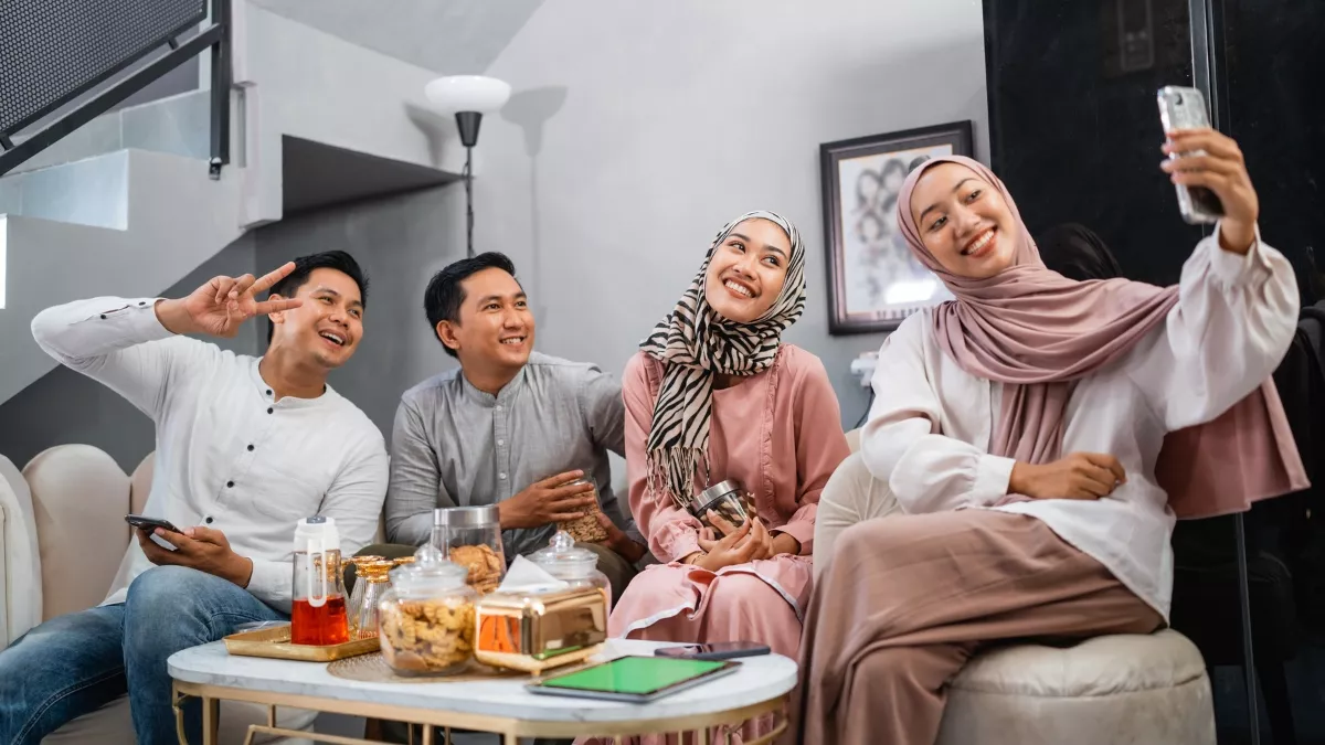 Tradisi Baru Lebaran ala Gen Z dan Tradisi Lama yang Perlu Dipelihara