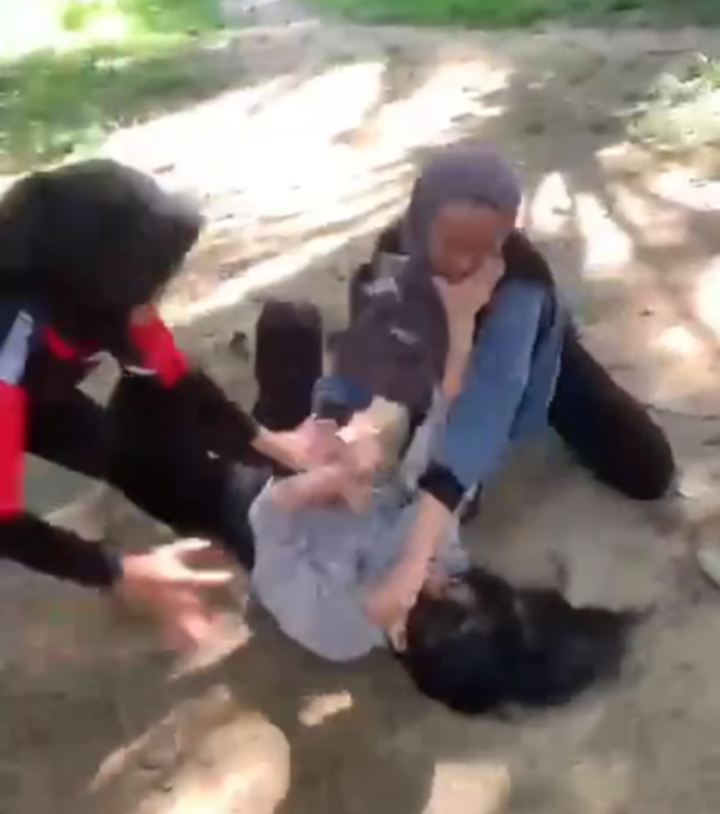 Tuding Orang Tua Selingkuh, Siswi SMP di Luwu Utara Dikeroyok Dua Temannya…Videonya Viral