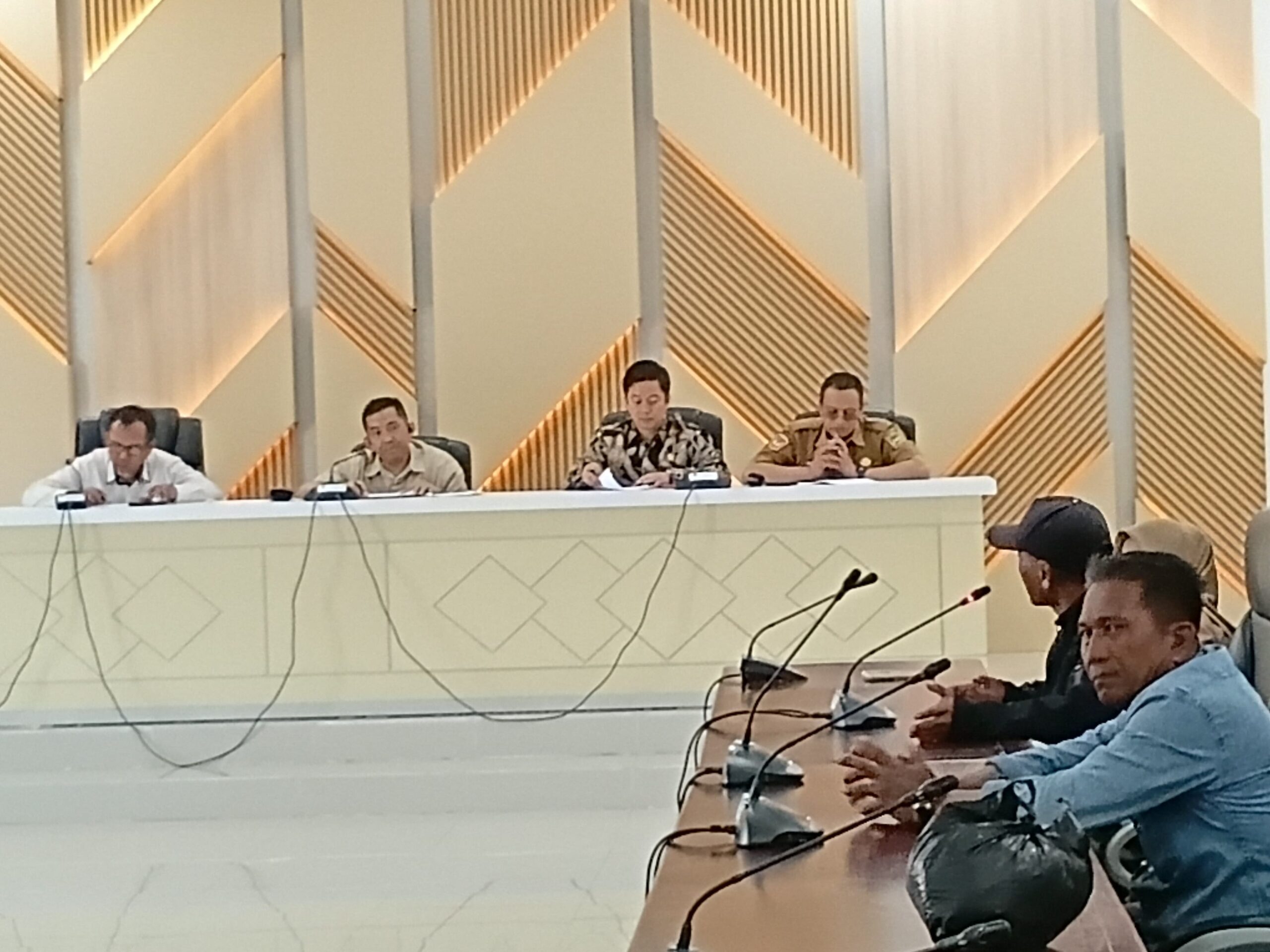 Sengketa Alat Tangkap Ikan, DPRD Palopo Bahas Sejarah Larangan ‘Pajjulu’