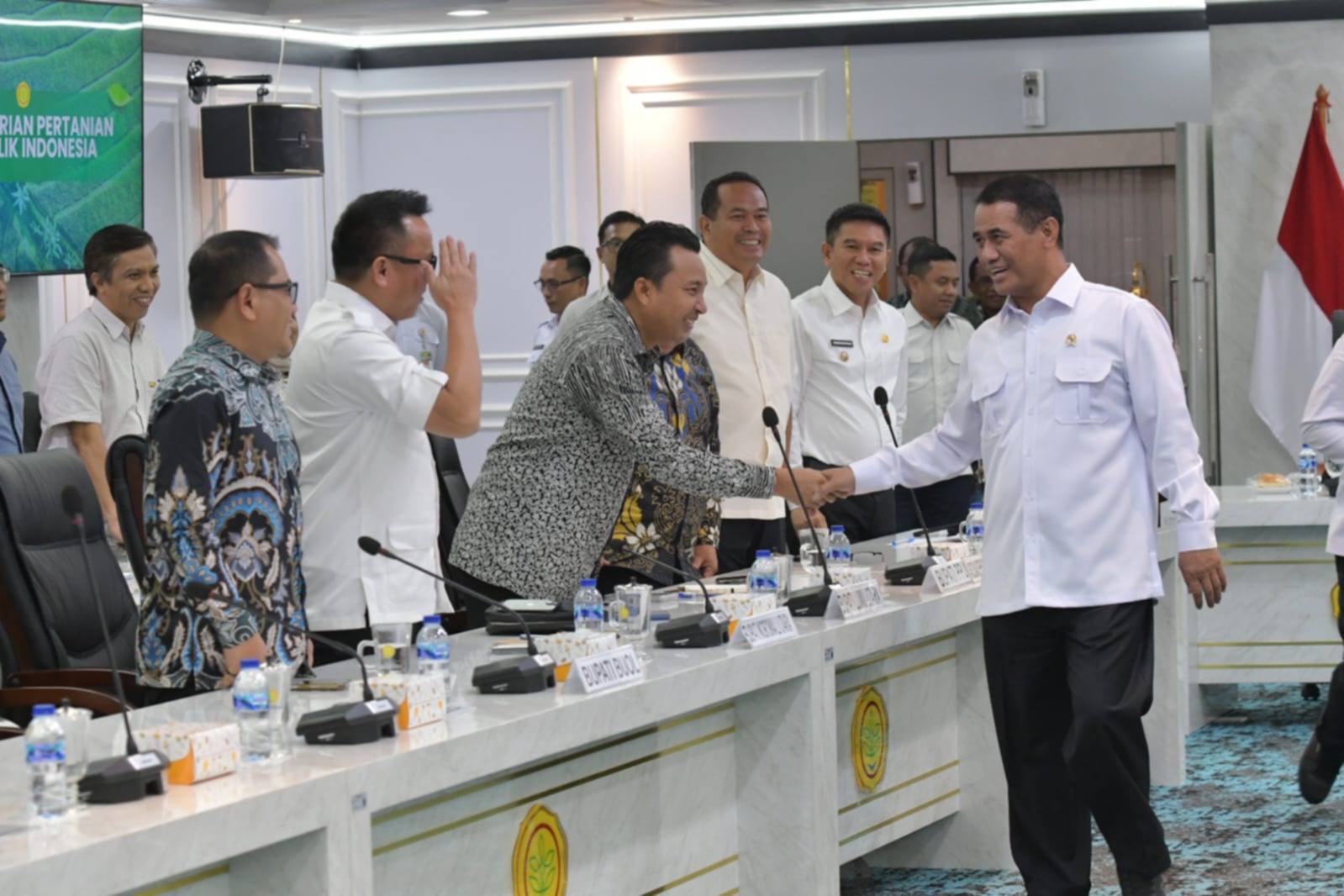 Temui Mentan Amran Sulaiman, Bupati Lutra Paparkan Cetak Sawah-Kopi