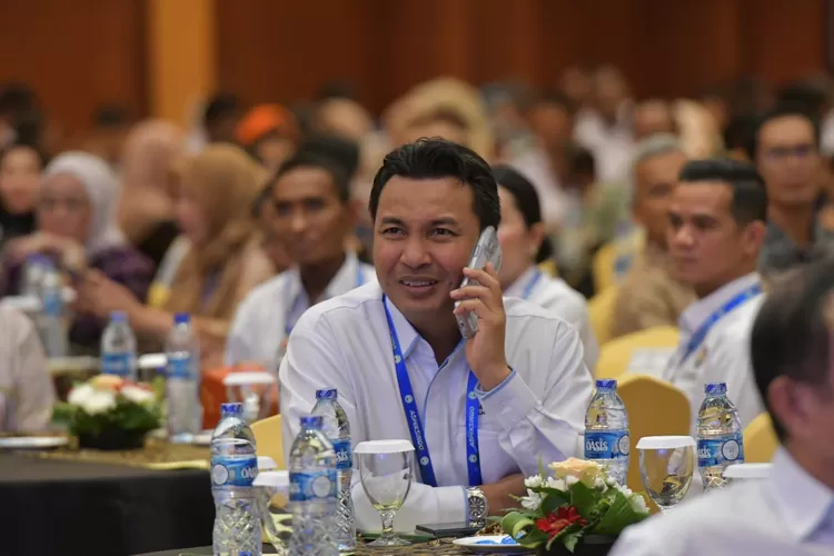 Jadi Pengurus ASPEKSINDO 2025-2030, Bupati Lutra: Tanggungjawab Besar Suarakan Potensi Pesisir ke Internasional