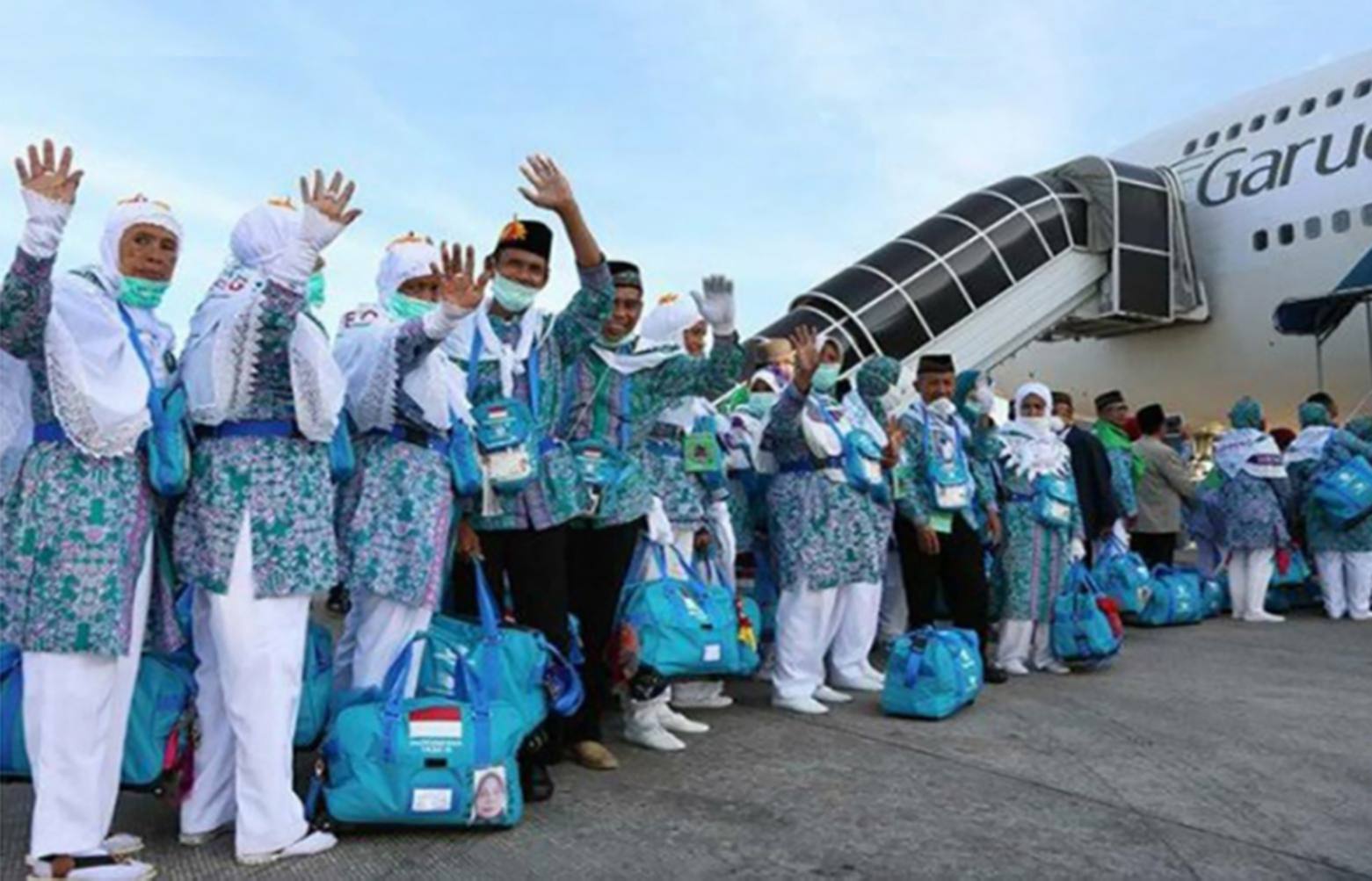 Gabung Kloter UPG-20 Bersama Sulbar dan Maros, 53 CJH Lutra Bertolak ke Tanah Suci