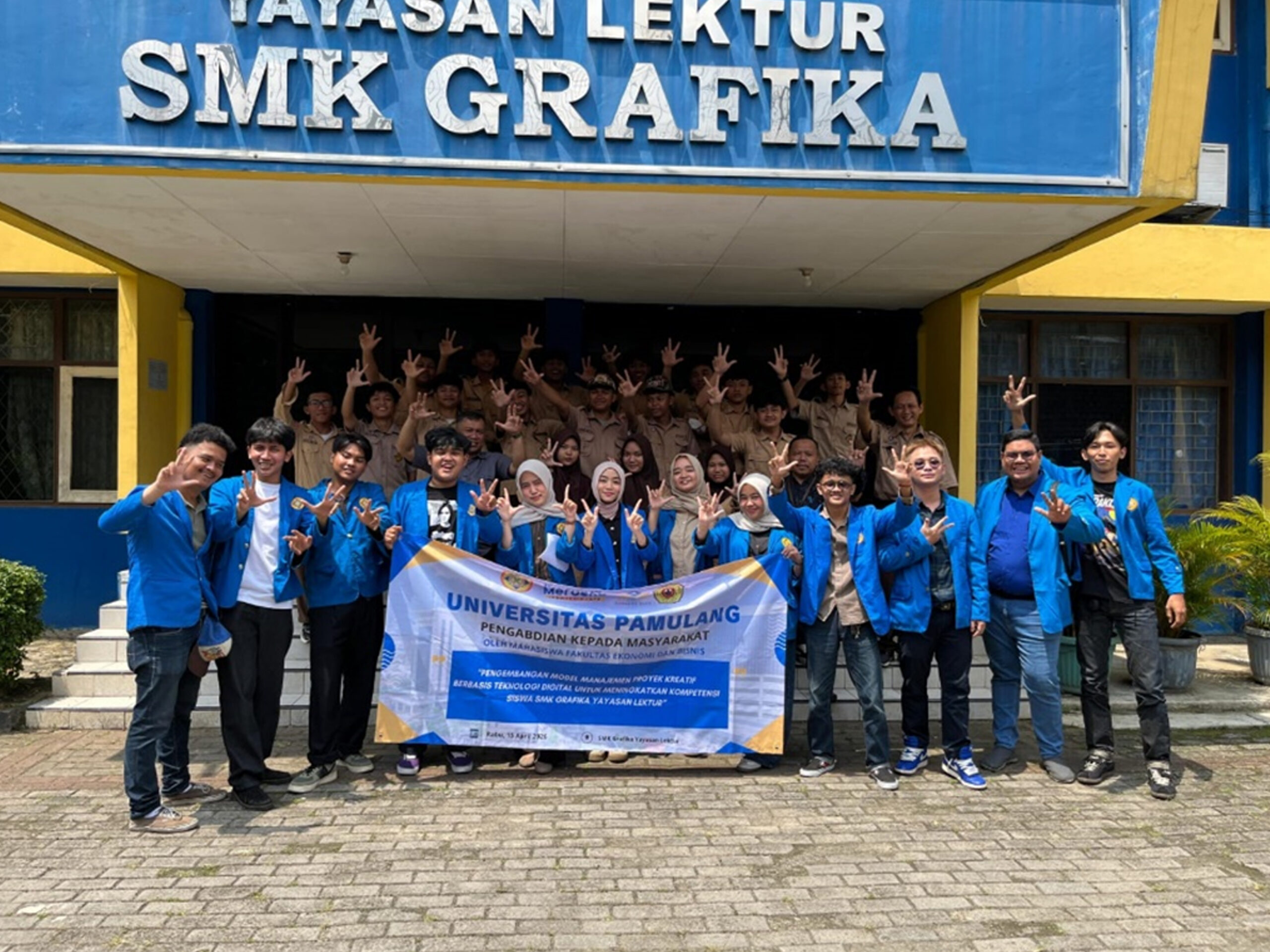 Mahasiswa Prodi Manajemen Universitas Pamulang Kelompok 4 Adakan PKM di SMK Grafika Yayasan Lektur