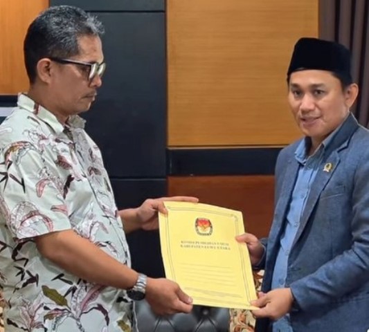Terima Berita Acara Usulan PAW Legislator Demokrat, Ketua DPRD Lutra: Kami Segera Proses Sesuai Ketentuan