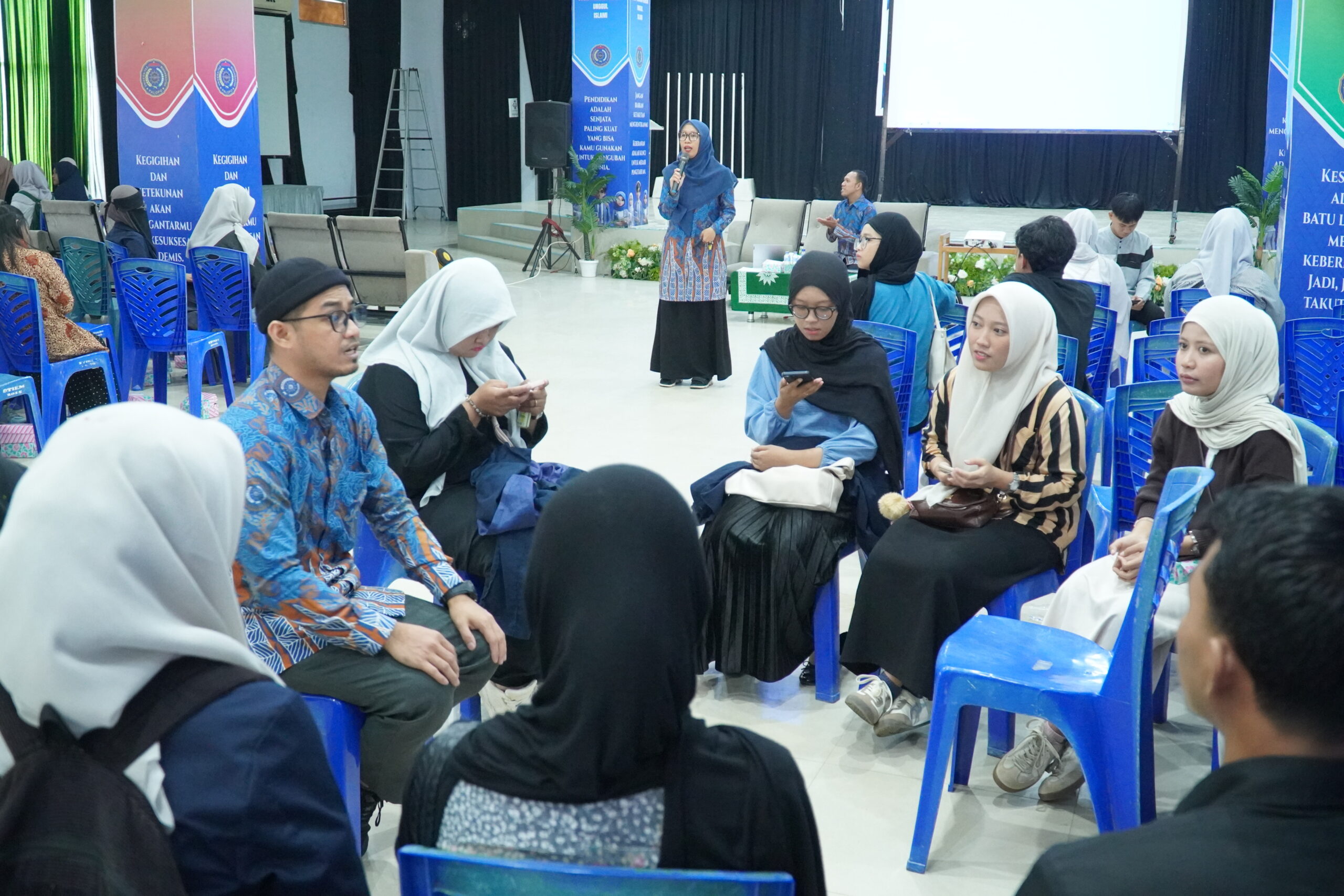 UMPalopo Bekali Ratusan Mahasiswa KKN-T Sebelum Terjun ke Luwu Utara dan Luwu Timur, Prof Suhardi: Ruang Pengabdian dan Uji Karakter