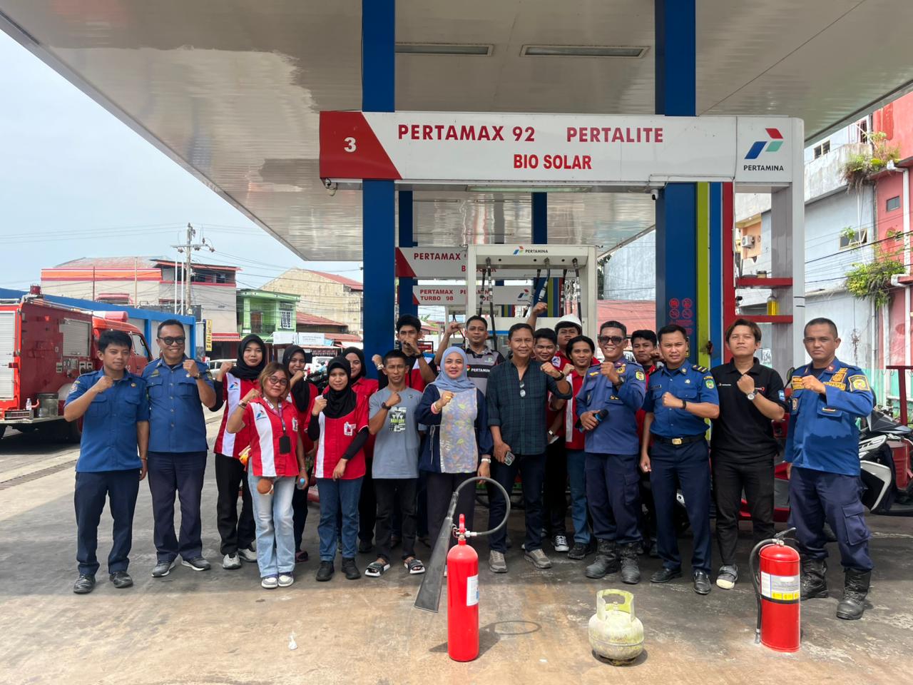 Usai Kebakaran Angkot, SPBU Dangerakko Gandeng Damkar Palopo Gelar Sosialisasi Penanggulangan Kebakaran