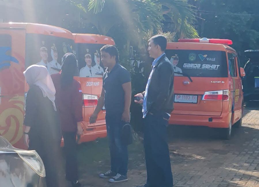 Kejari Lutim Geledah Rumah ‘Om Bot’ Erwin di Puncak Indah, Ditemukan Sejumlah Ambulans Garda Sehat Terparkir