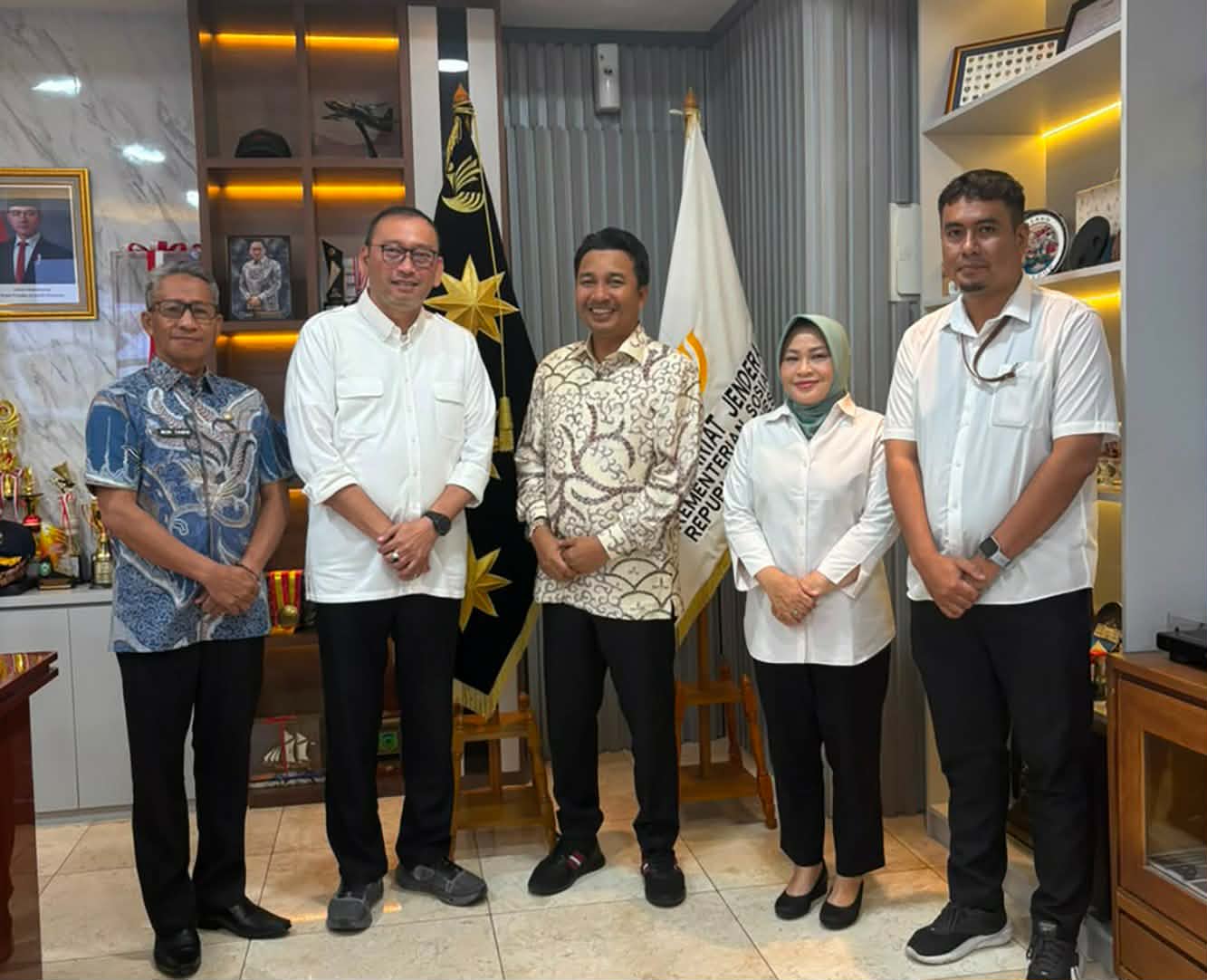 Perjuangkan Nasib Siswa Sekolah Rakyat, Bupati Lutra Temui Sekjen Kemensos RI di Jakarta