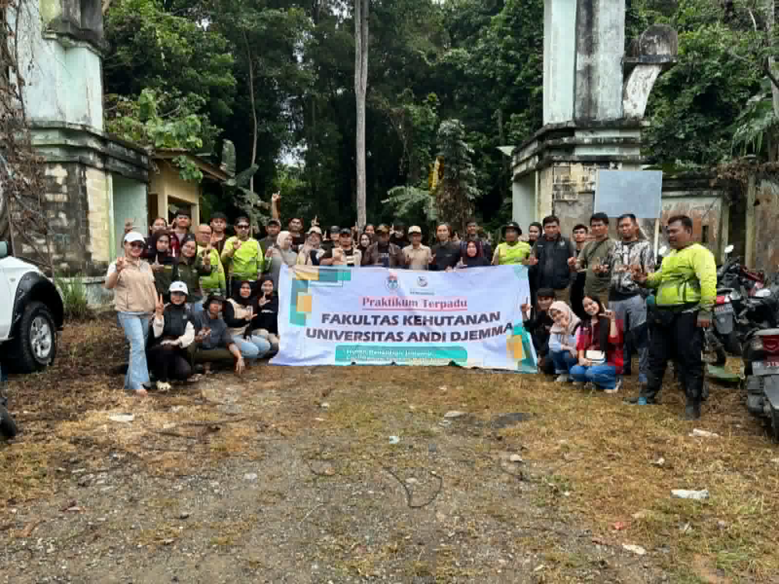 Praktikum Terpadu Fakultas Kehutanan Unanda Palopo Dorong Kolaborasi Pengelolaan Hutan Simoma