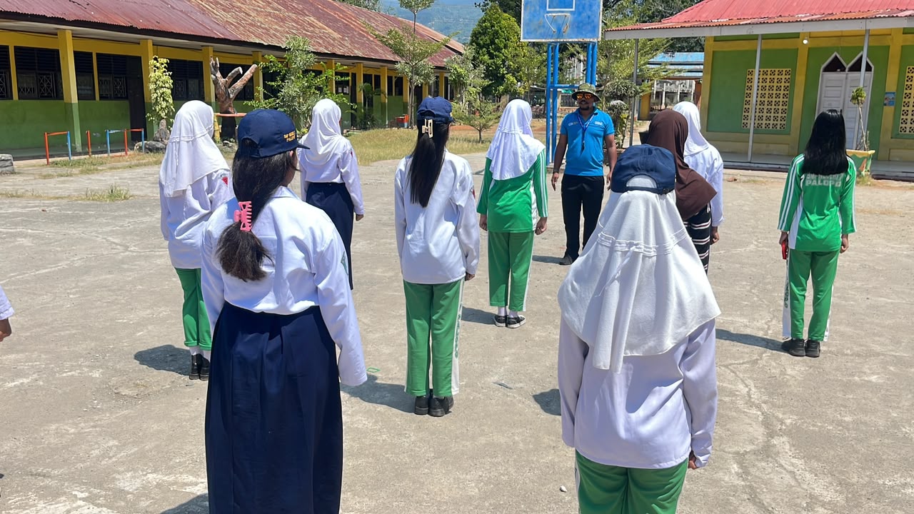 SMP Negeri 7 Palopo Target Masuk Tiga Besar Lomba Gerak Jalan Indah HUT Proklamasi