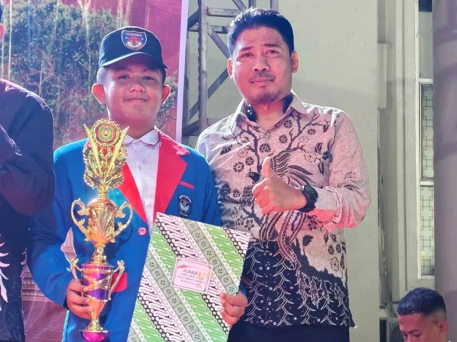 Keren Tawwa! Kompak dan Padu, SMPN 10 Palopo Layak Juara I Lomba Gerak Jalan Indah… Tonton Videonya di SINI